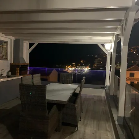 Helena Crystal Pensionat Caniço