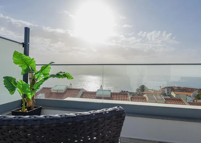 Helena Crystal Guest house 3*