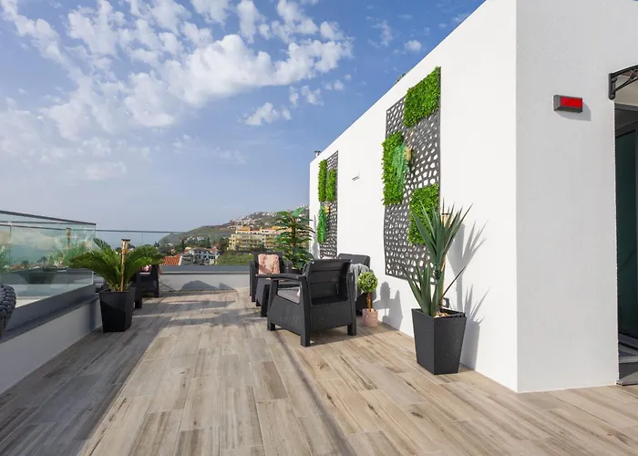 Helena Crystal Canico (Madeira)