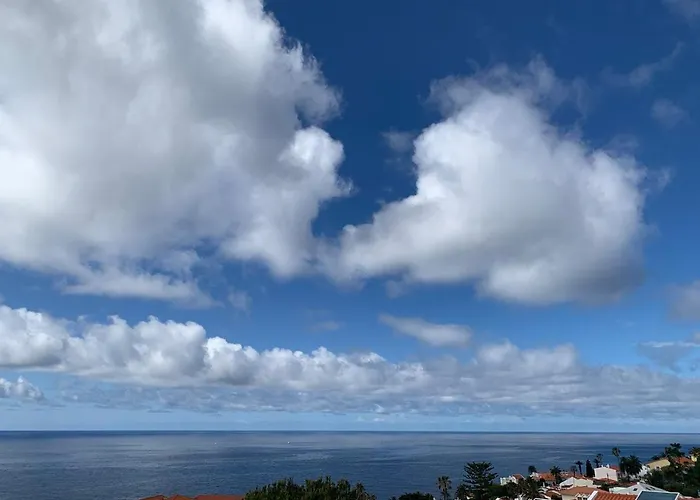 Helena Crystal Guest house 3*