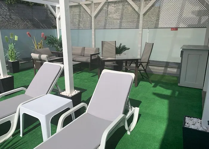 Helena Crystal Guest house 3*