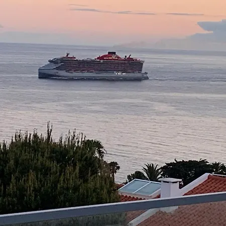 Helena Crystal 4* Caniço