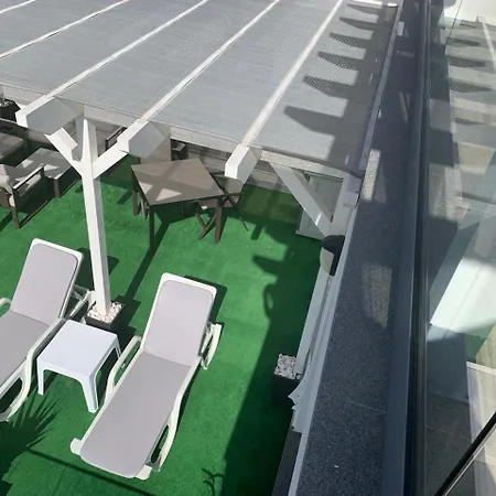 Helena Crystal Gæstehus Caniço