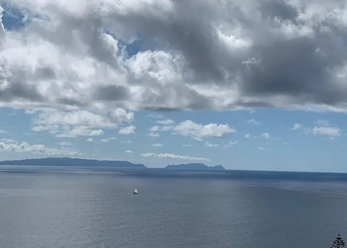 Helena Crystal Canico (Madeira)